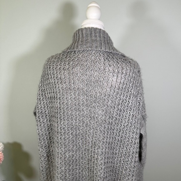LC Lauren Conrad Gray Chunky Knit Cowl‎ Neck Poncho Sweater Cape One Size - Picture 3 of 9